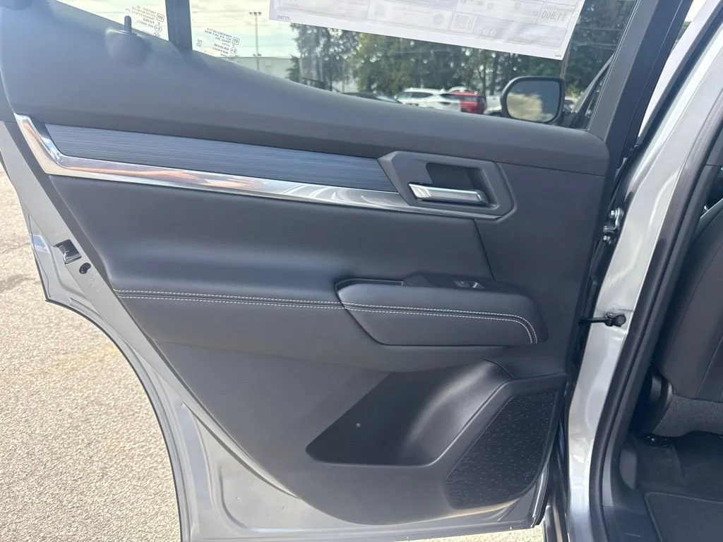 New 2027 Sterling Metallic GMC Elevation image 28