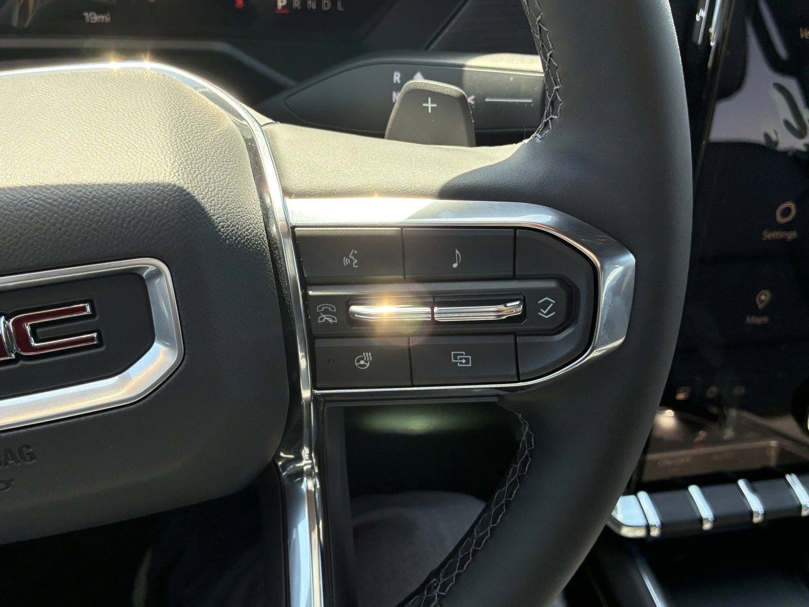 New 2026 Sterling Metallic GMC Elevation image 20