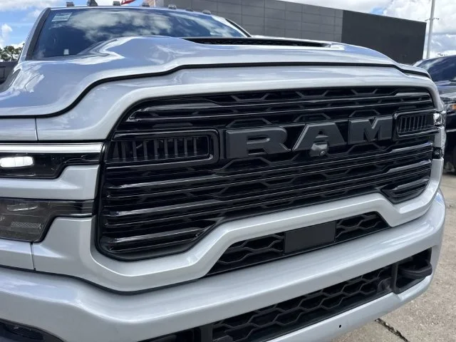 New 2027 Silver-Zynith Exterior Paint RAM Laramie image 5