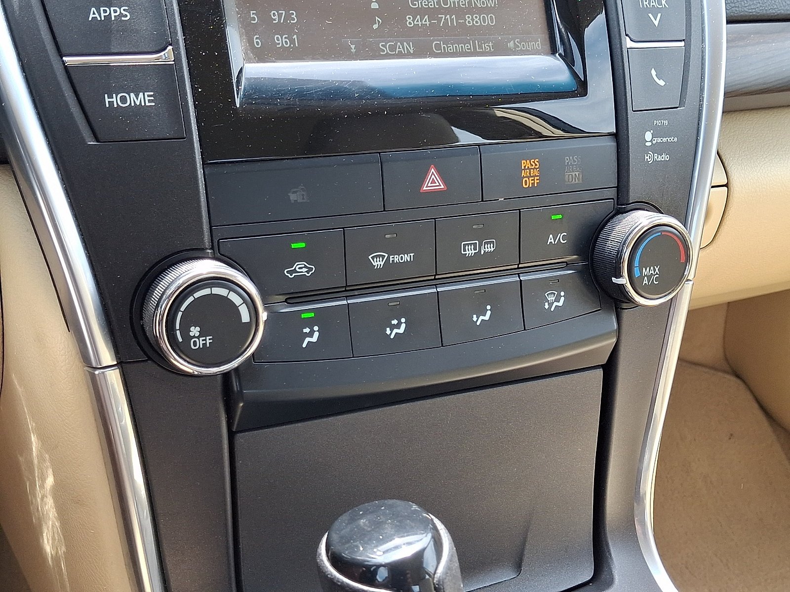 Used 2015 Creme Brulee Mica Toyota LE image 16