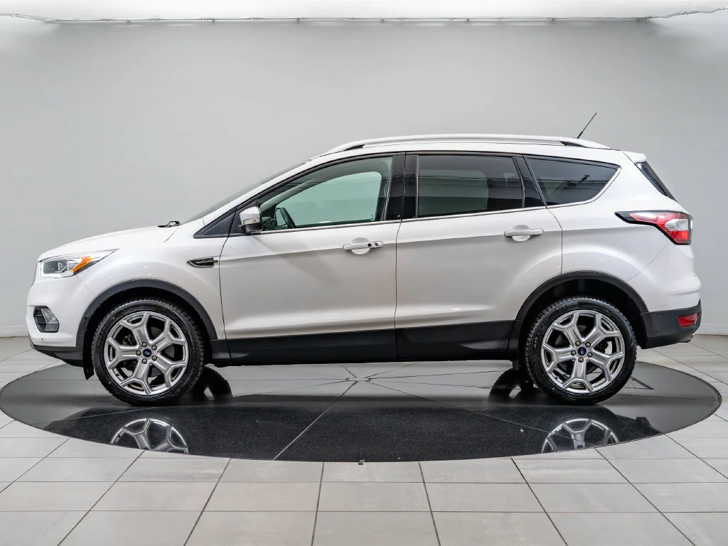 Used 2018 White Platinum Clearcoat Metallic Ford Titanium image 5