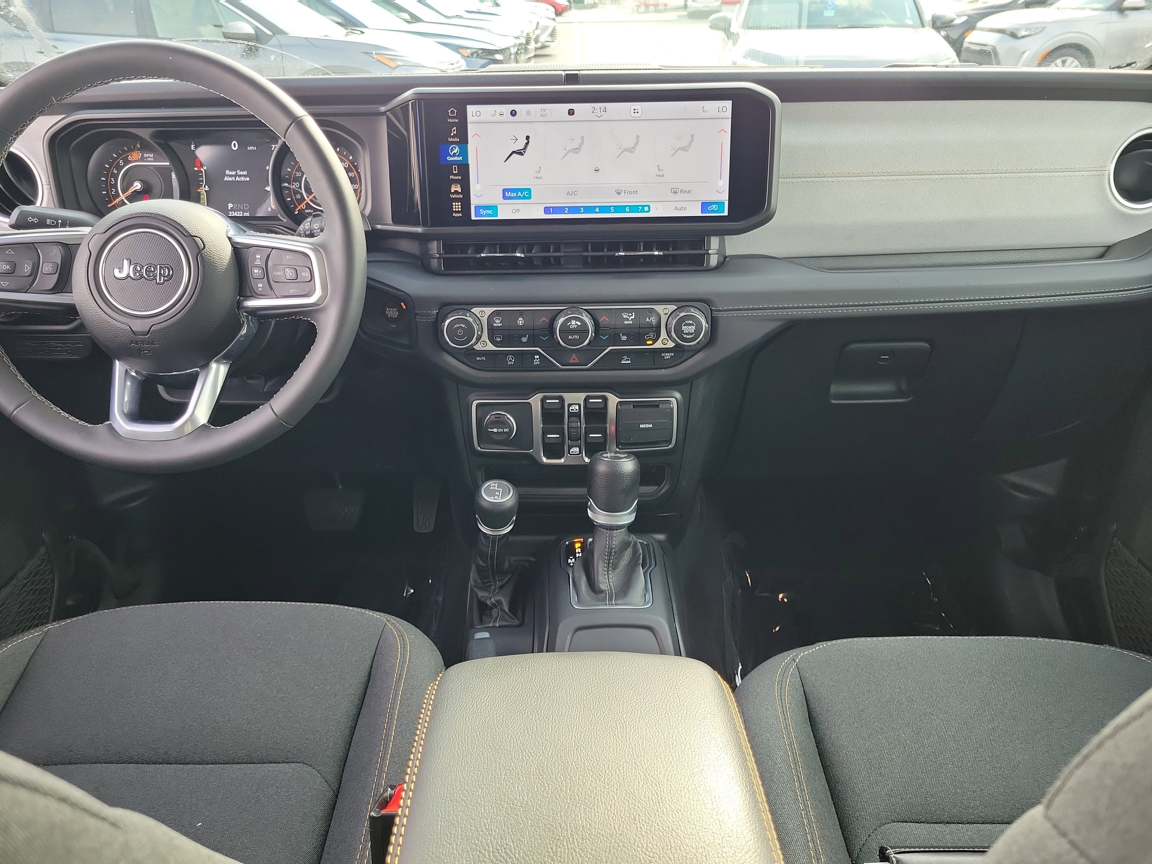 2025 Jeep Wrangler 4-Door Sahara - Photo 9