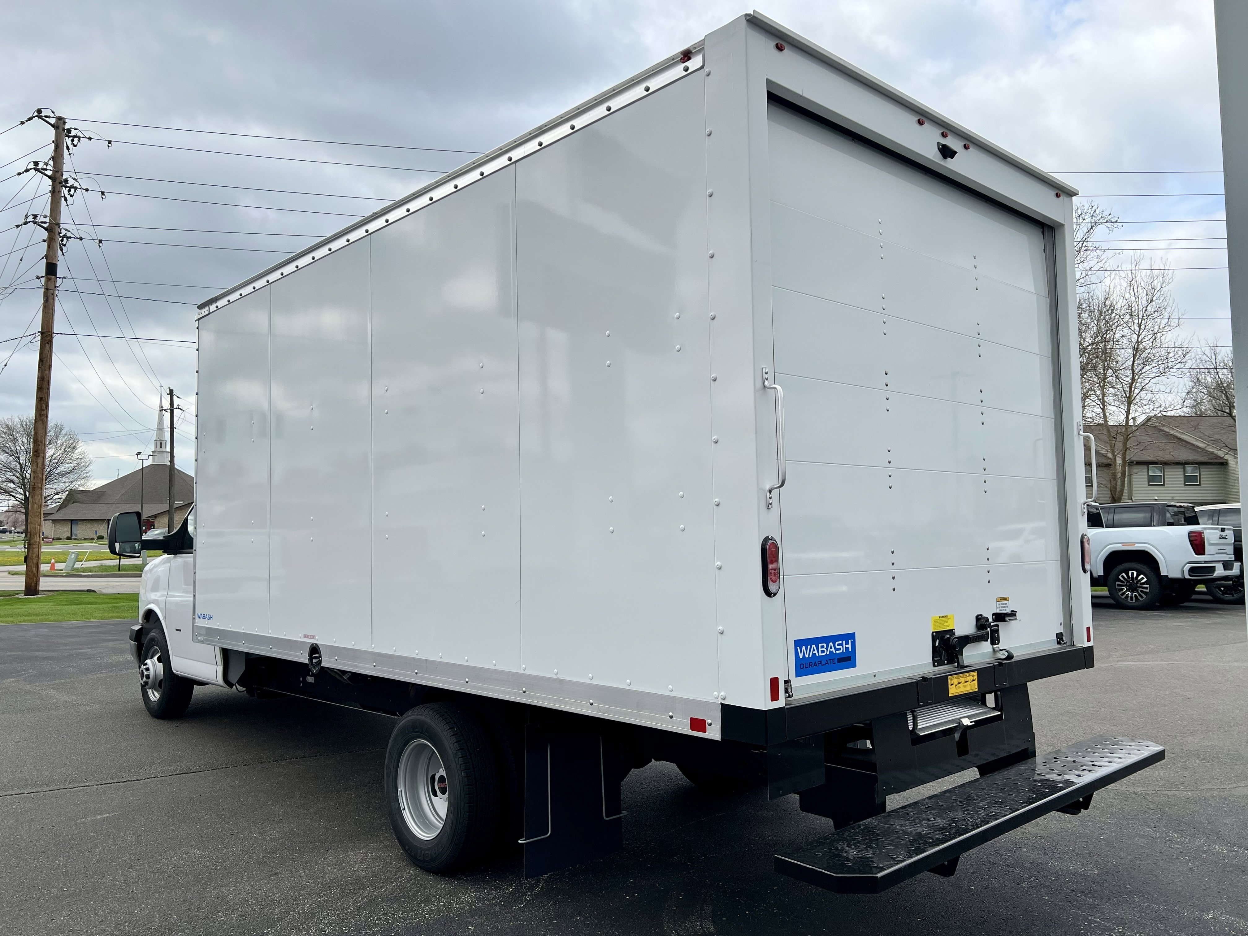 New 2025 Summit White GMC 1WT image 6