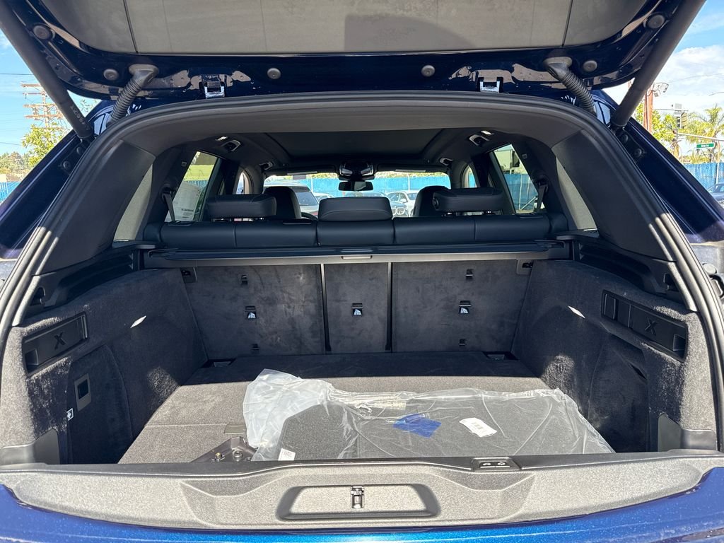 New 2026 Tanzanite Blue II Metallic BMW xDrive50e image 11