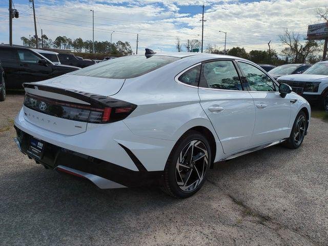 New 2026 White Hyundai SEL Sport image 5