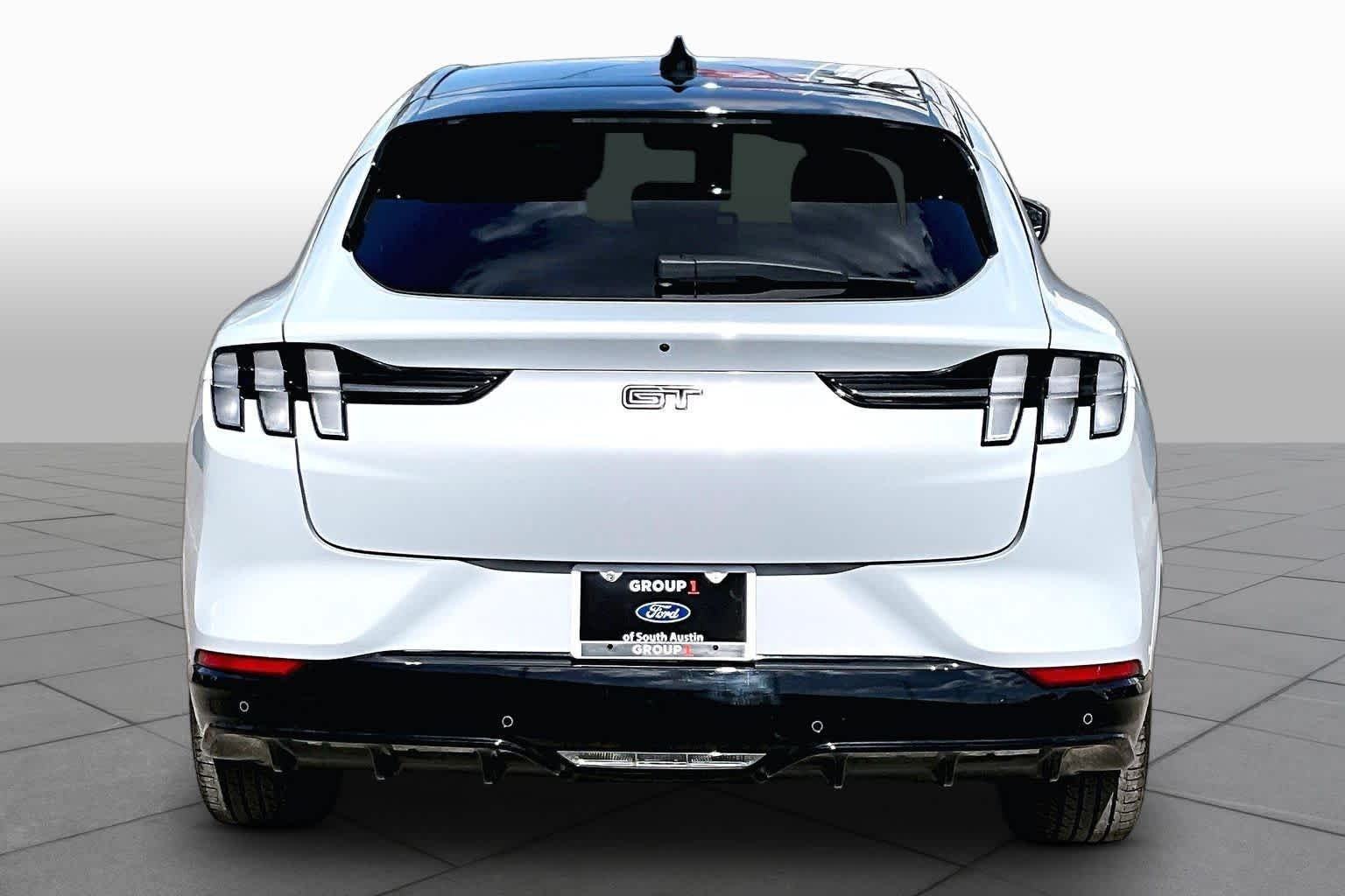 Used 2023 Space White Metallic Ford GT image 3
