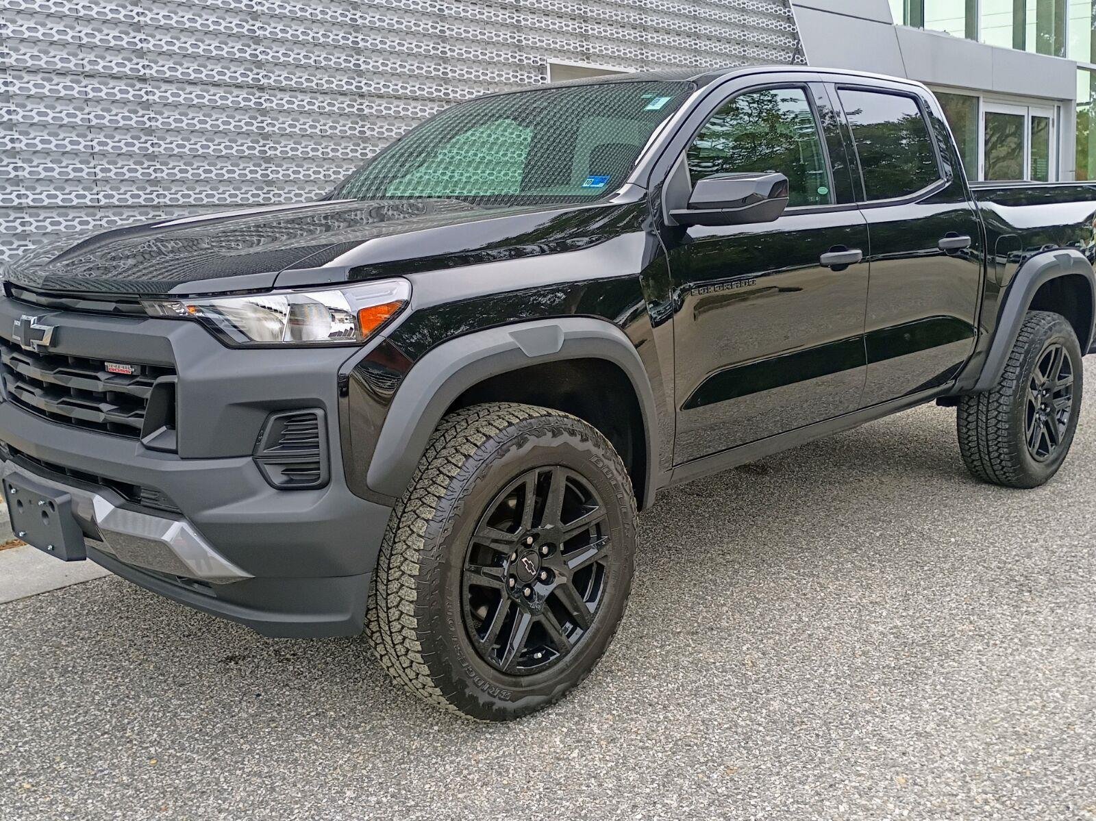 Used 2023 Black Chevrolet 4WD Trail Boss image 3