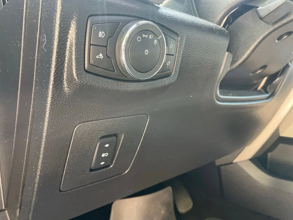 Used 2017 Magnetic Ford Lariat image 12