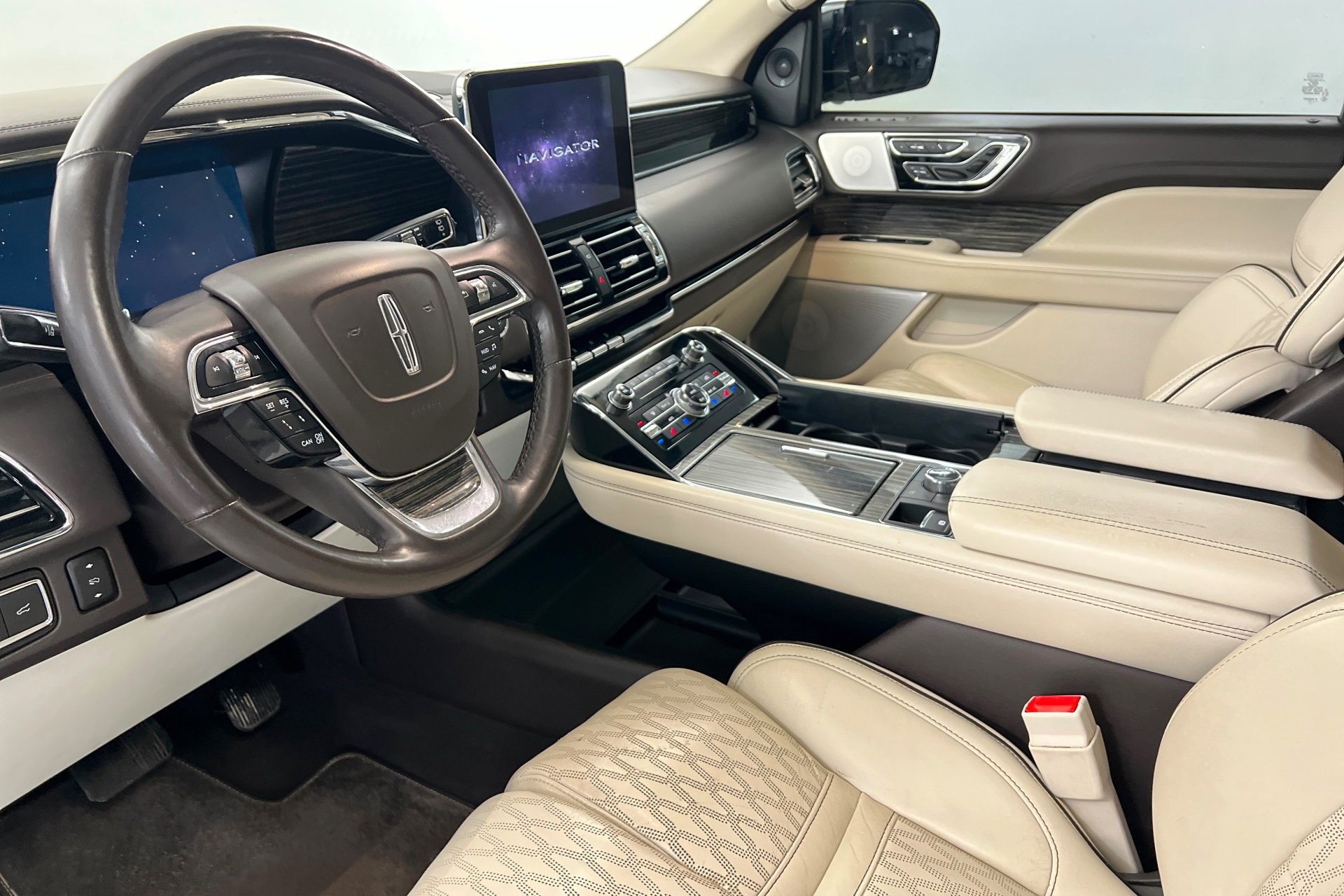 Used 2019 White Lincoln Black Label image 16