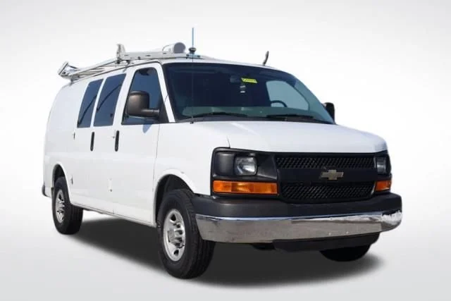 2014 Chevrolet Express 2500 Work Van HD's photo