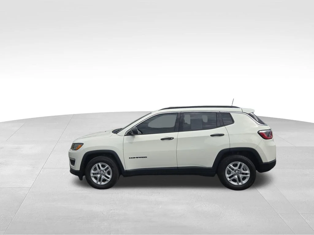 Used 2019 White Clearcoat Jeep Sport image 14