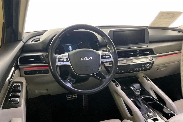Used 2022 Black Kia SX image 3