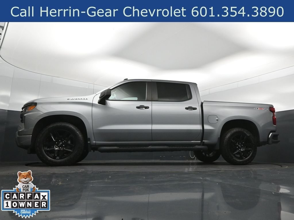 Used 2023 Gray Chevrolet Custom image 40