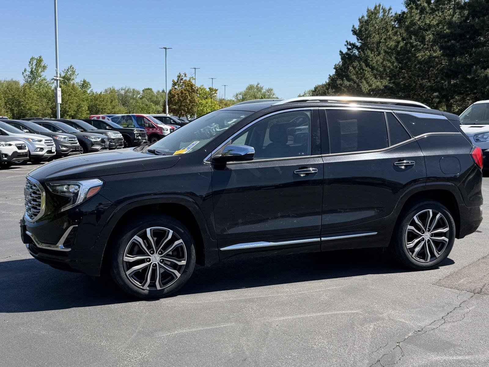Used 2019 Ebony Twilight Metallic GMC Denali image 6
