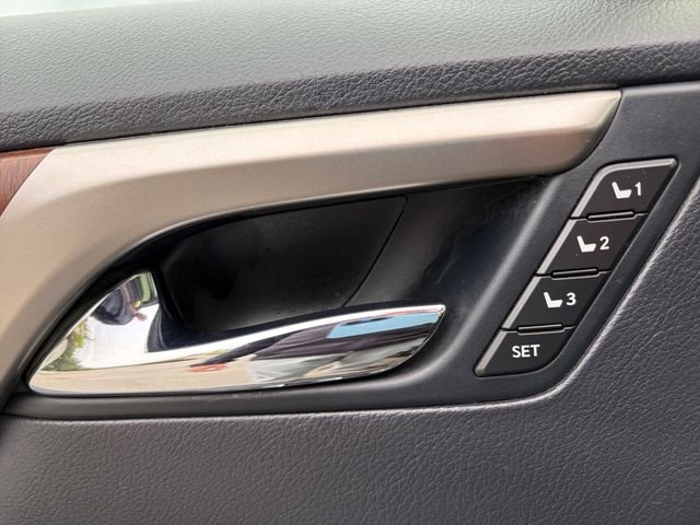 Used 2022 Black Lexus 350L image 27