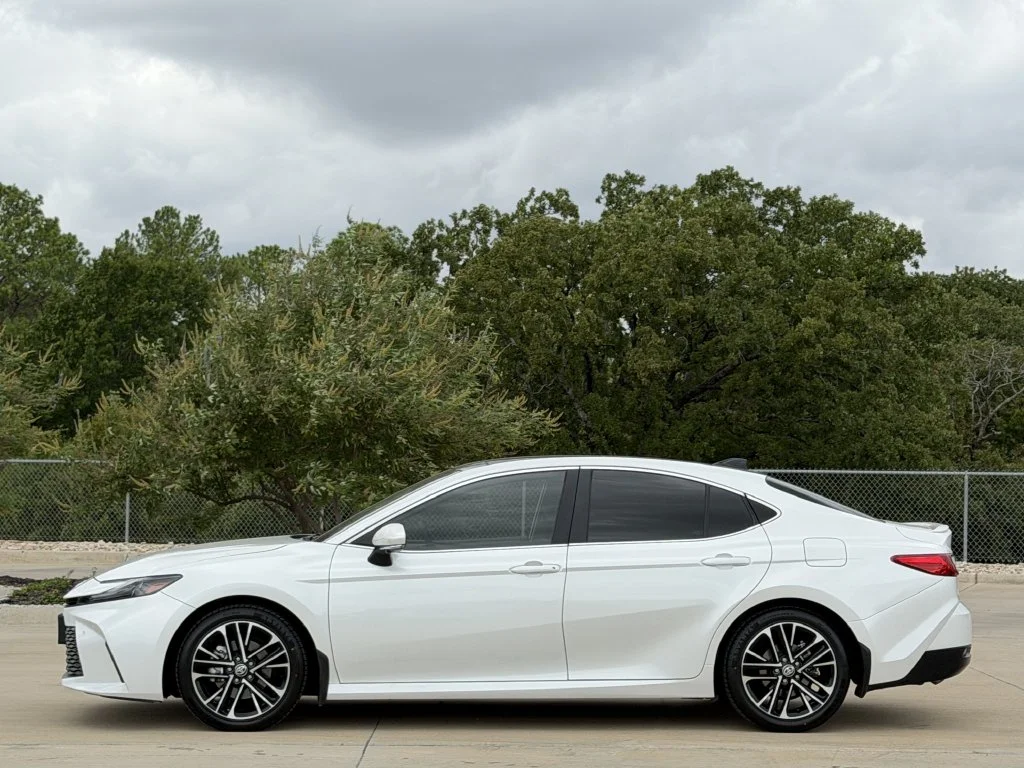 Used 2025 Beige Toyota XLE image 3