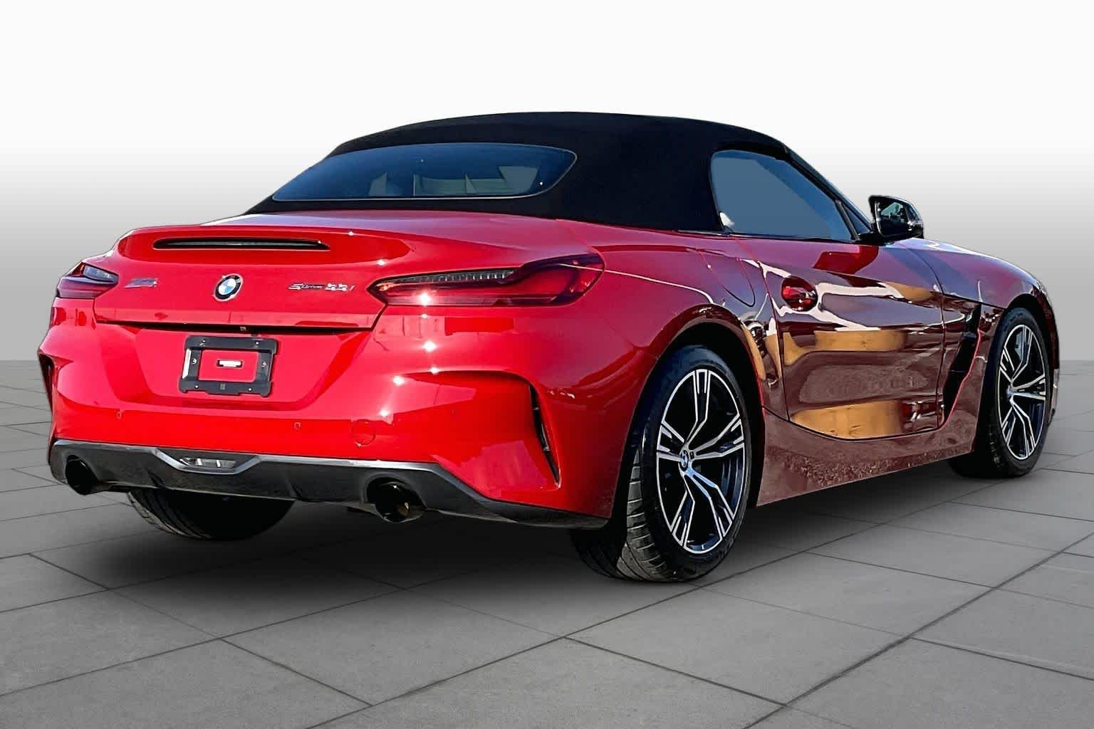 Used 2023 San Francisco Red Metallic BMW sDrive30i image 23