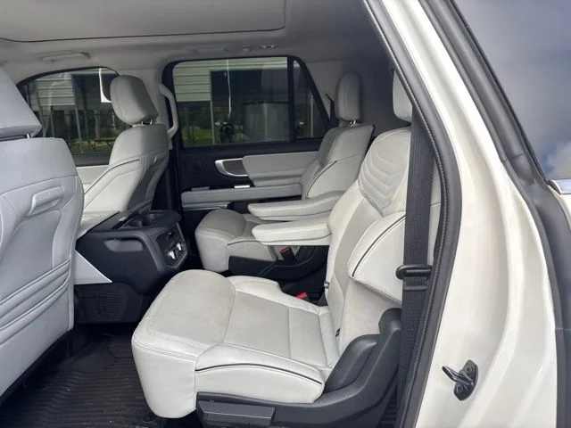 Used 2025 White Ford Platinum image 10