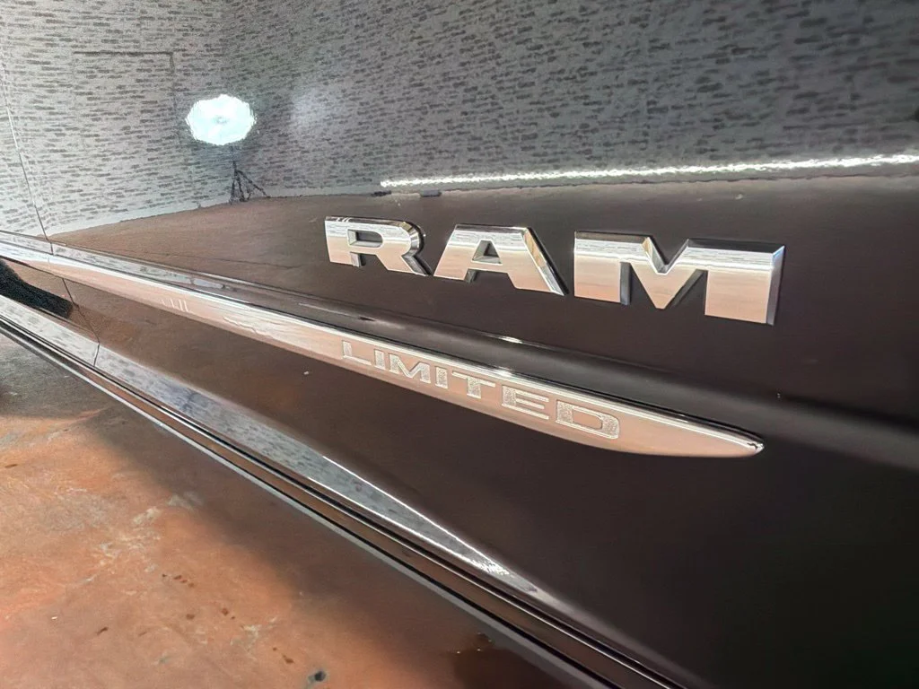 Used 2019 Diamond Black Crystal Pearlcoat Ram Limited image 10