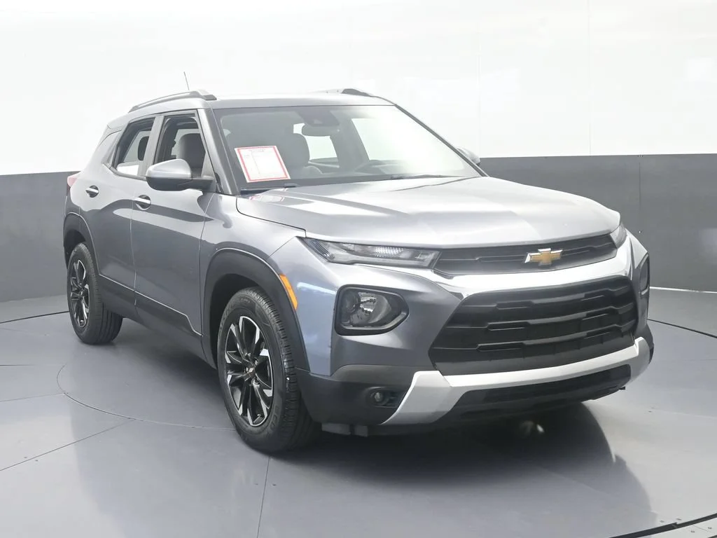 Used 2021 Satin Steel Metallic Chevrolet LT image 9