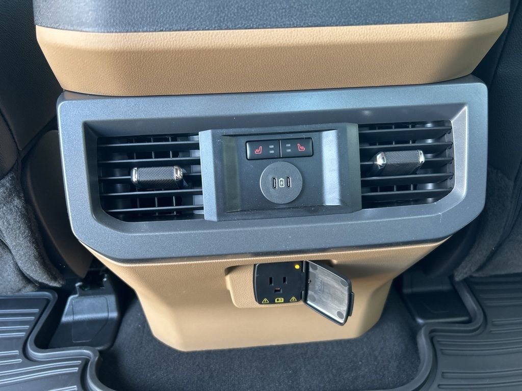 New 2026 Star White Metallic Tri-Coat Ford Lariat image 42
