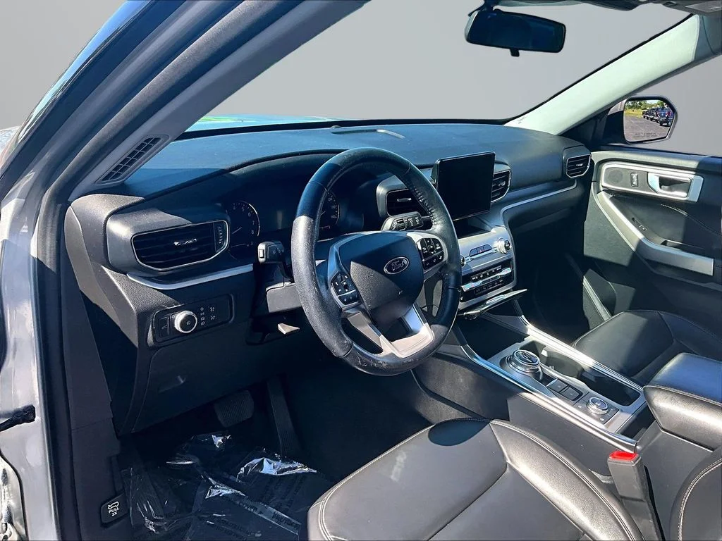Used 2021 Silver Ford XLT image 14