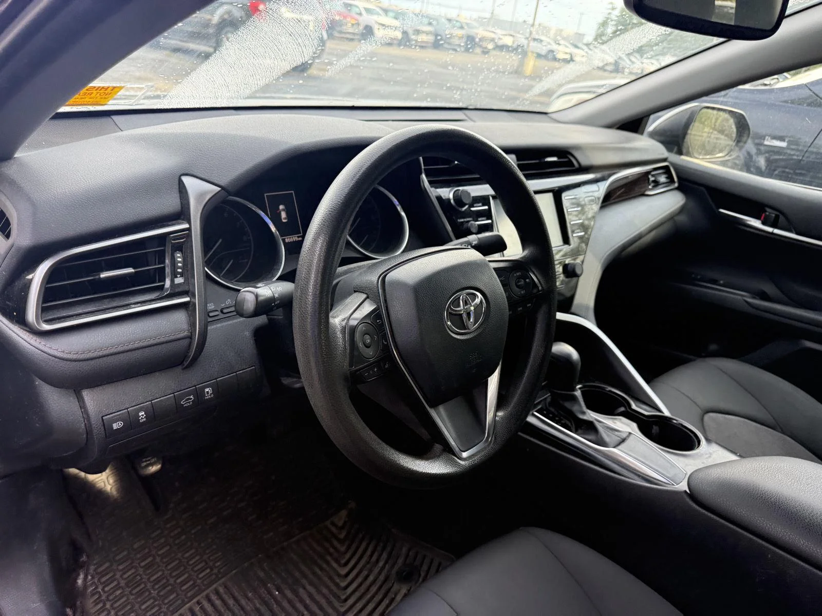 Used 2020 Bk Toyota LE image 11