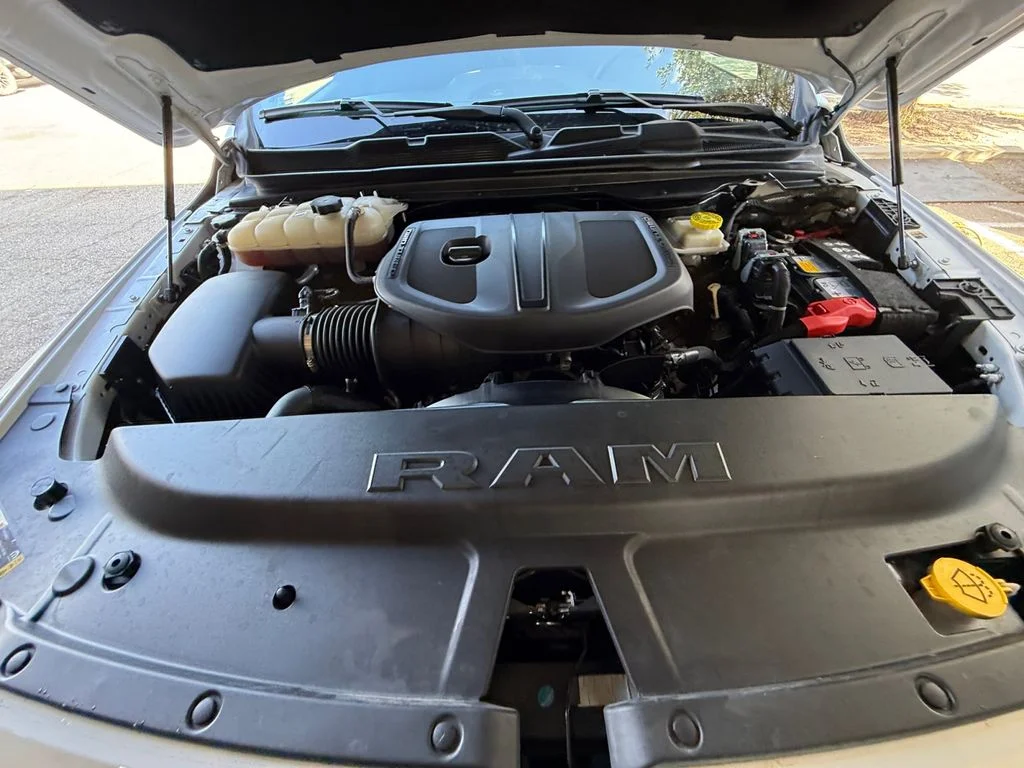 Used 2025 White Ram Big Horn/Lone Star image 20