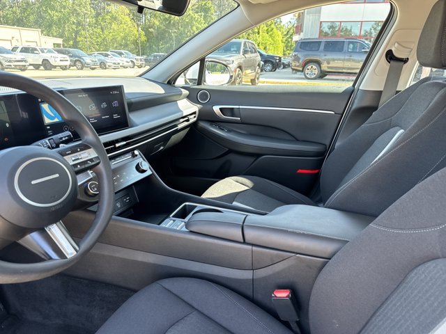 Used 2025 Serenity White Hyundai SEL image 16