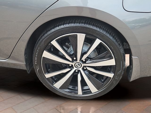 Certified Used 2022 Gray Nissan 2.5 SR image 22