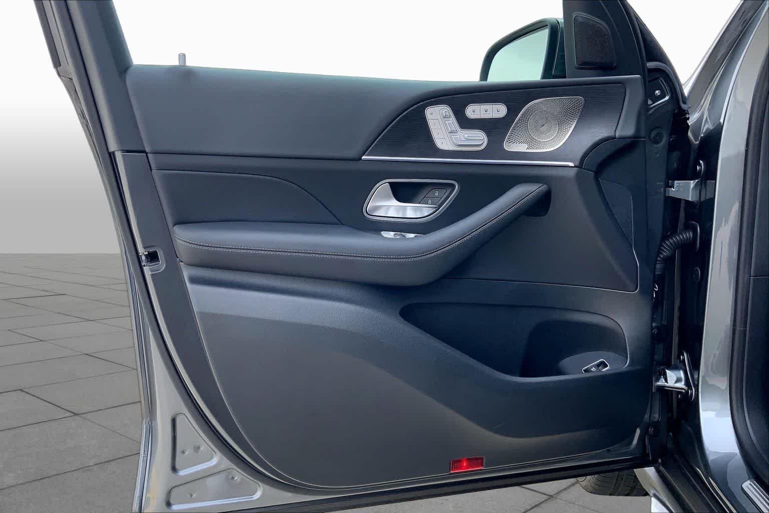 2025 Mercedes-Benz GLE GLE350 - Photo 33