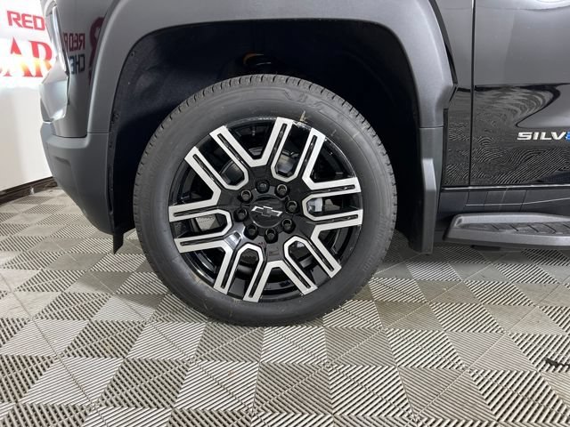 New 2026 Black Chevrolet LT - Standard Range image 23