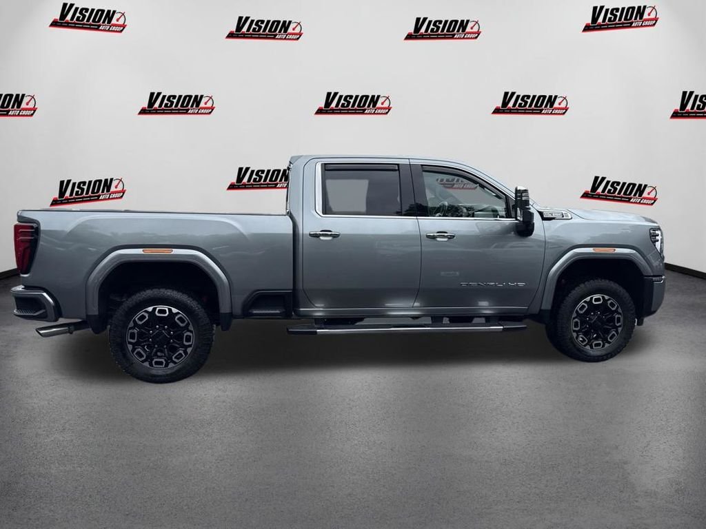 Used 2024 Silver GMC Denali image 4