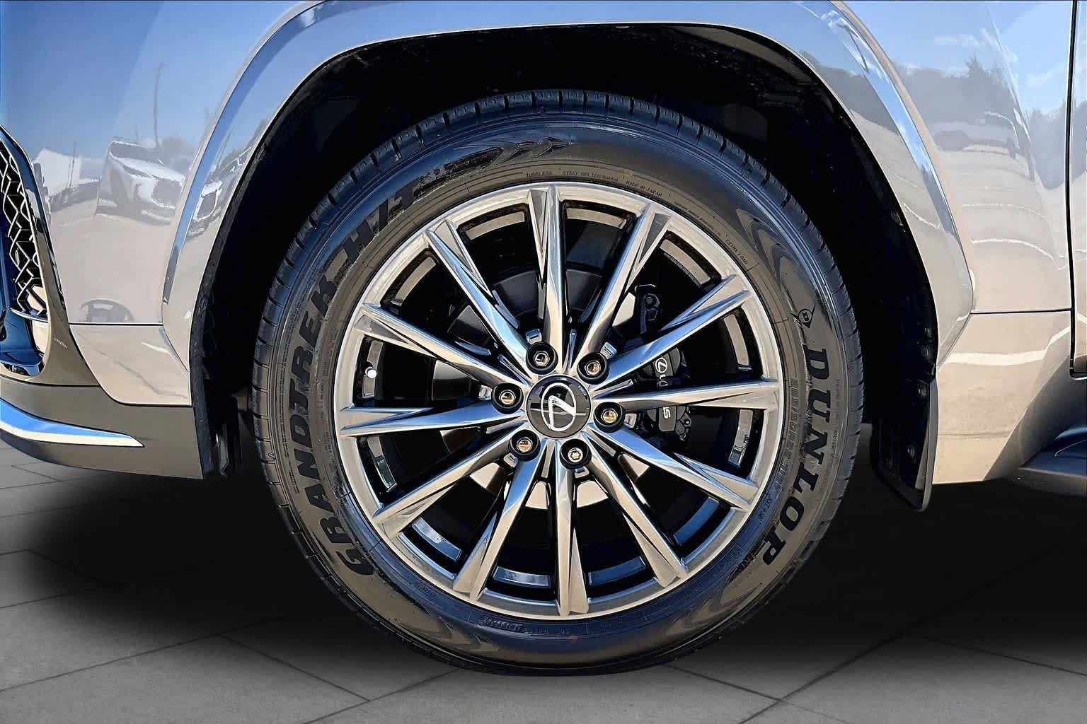 Used 2026 Manganese Luster Lexus F SPORT Handling image 11