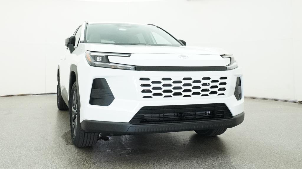 New 2026 Ice Cap Toyota XLE Premium image 14