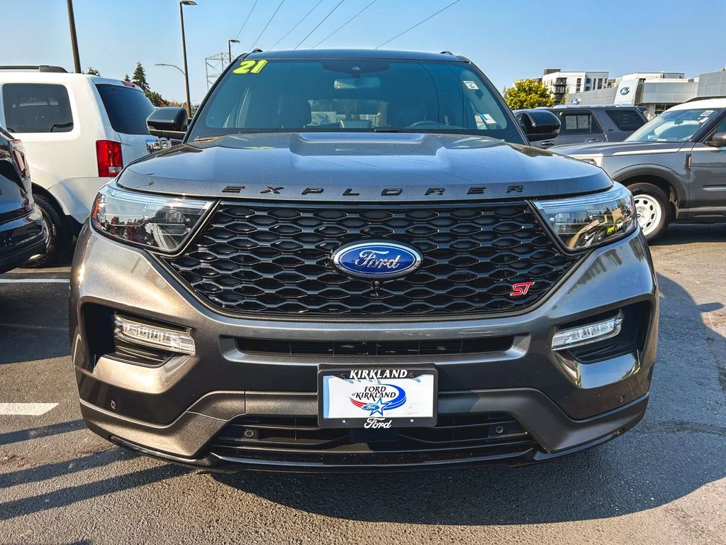 Used 2020 Magnetic Metallic Ford ST image 4
