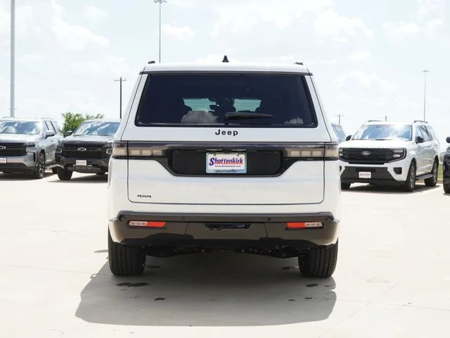 New 2026 Bright White Clear-Coat Exterior Paint Jeep Limited Altitude image 8