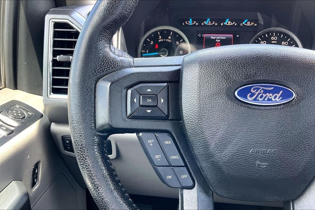 Used 2016 Blue Ford XLT image 10