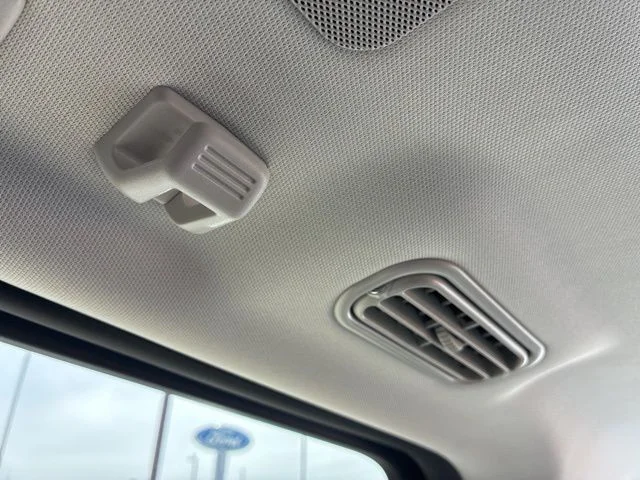 New 2026 Star White Metallic Tri-Coat Ford Platinum® image 32