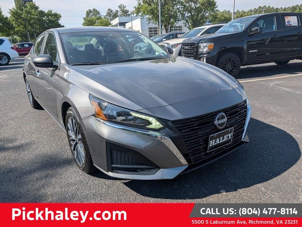 Used 2025 Gray Nissan 2.5 SV image 1