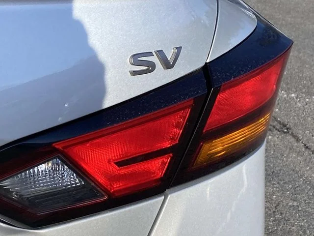 Used 2023 Silver Nissan 2.5 SV image 25