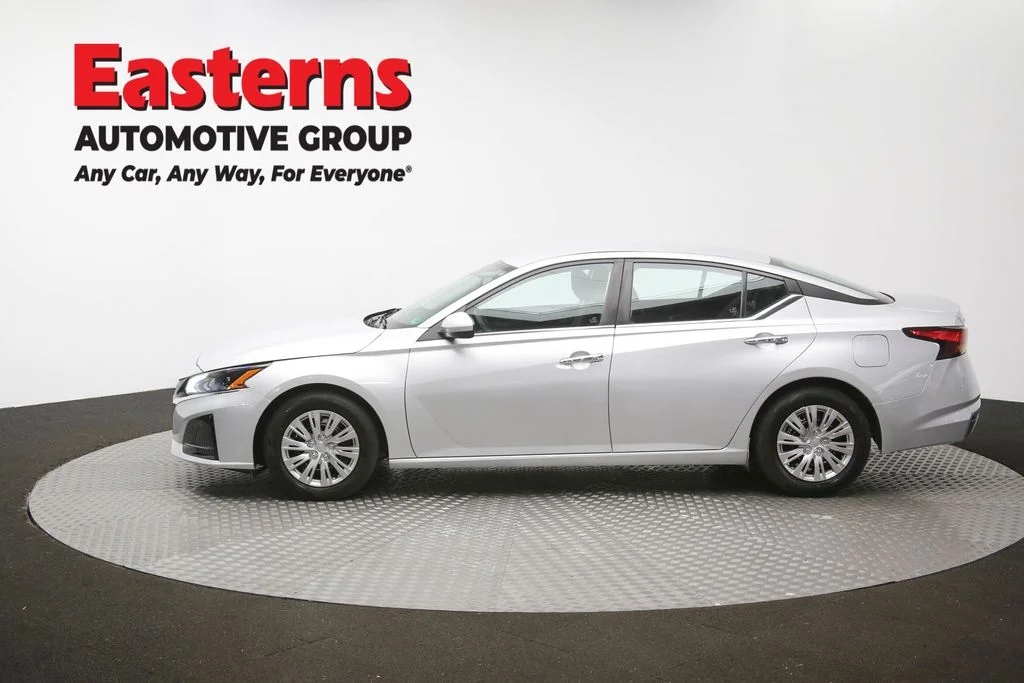 Used 2023 Silver Nissan 2.5 S image 58