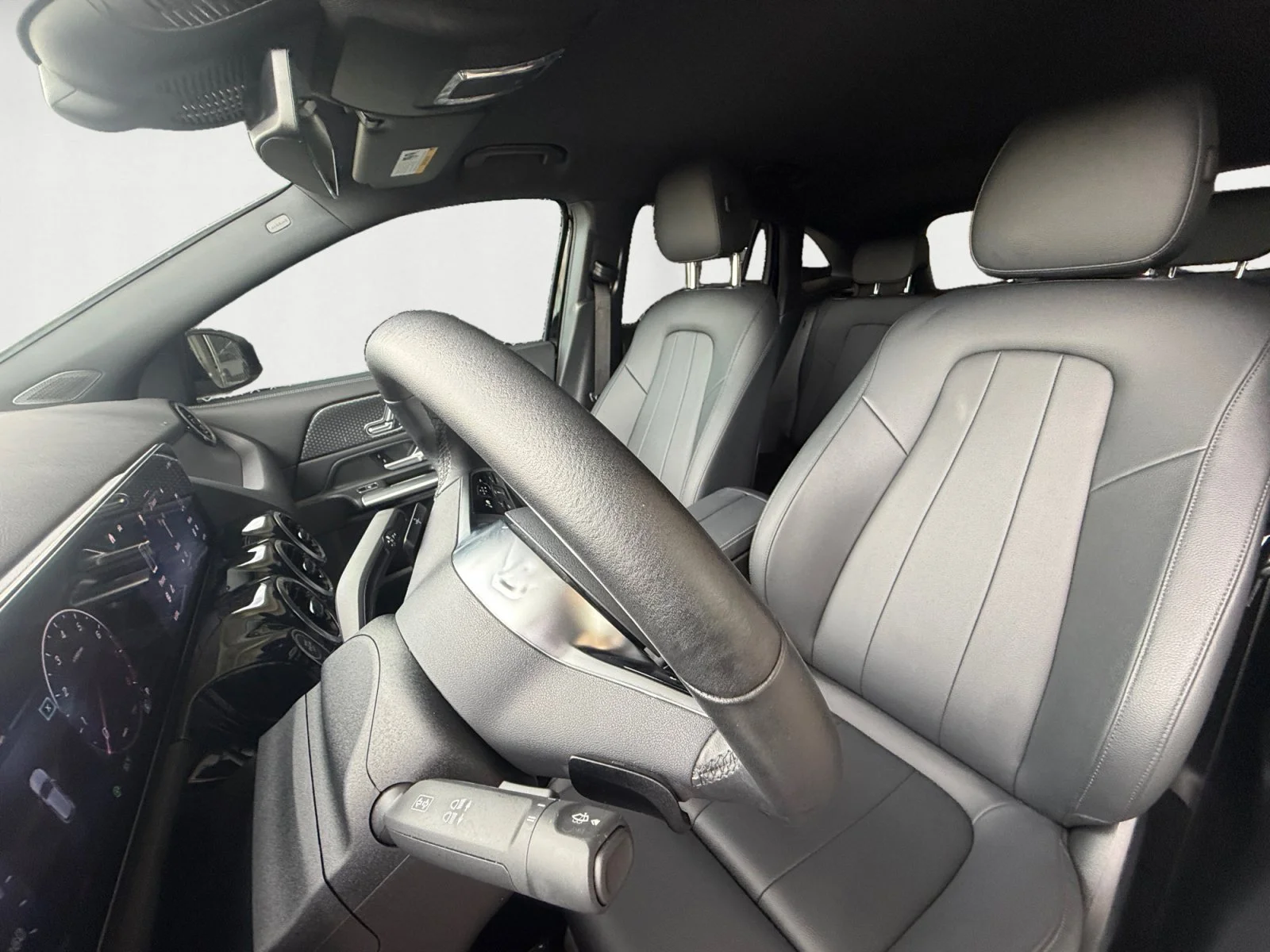 Certified Used 2025 Black Mercedes-Benz GLA 250 image 10