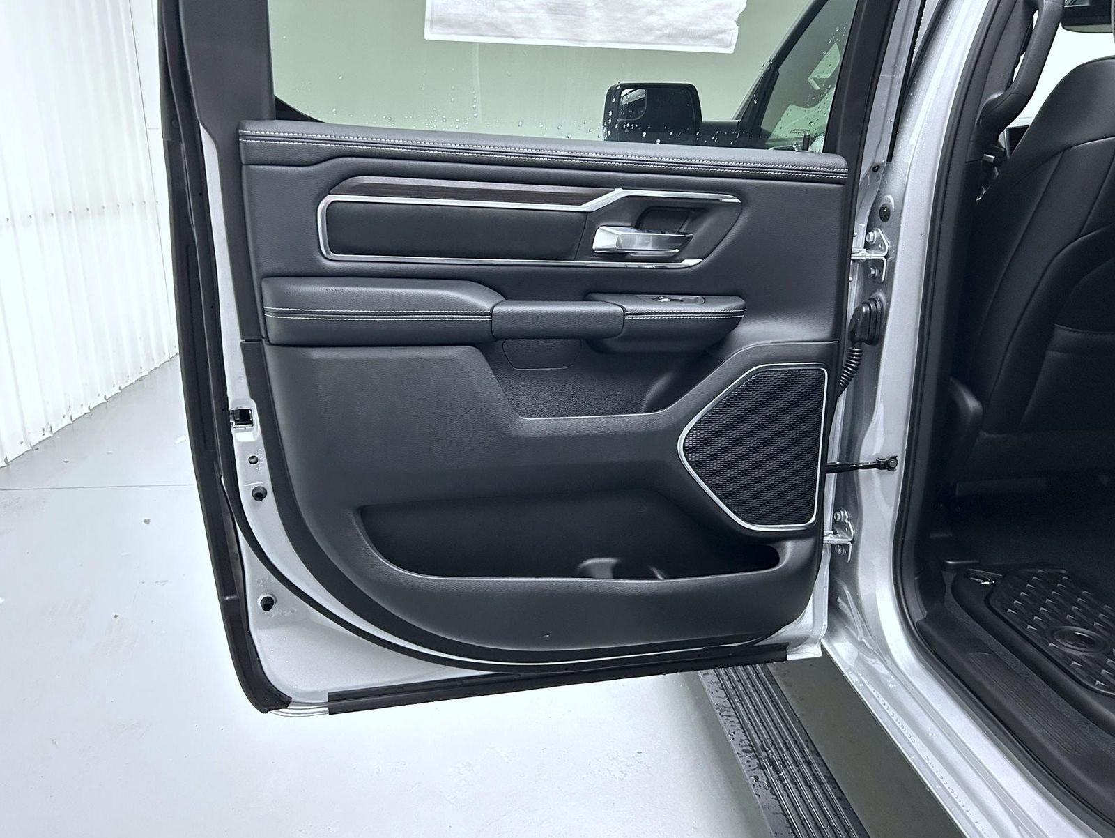 New 2026 Silver Zynith Exterior Paint RAM Laramie image 20
