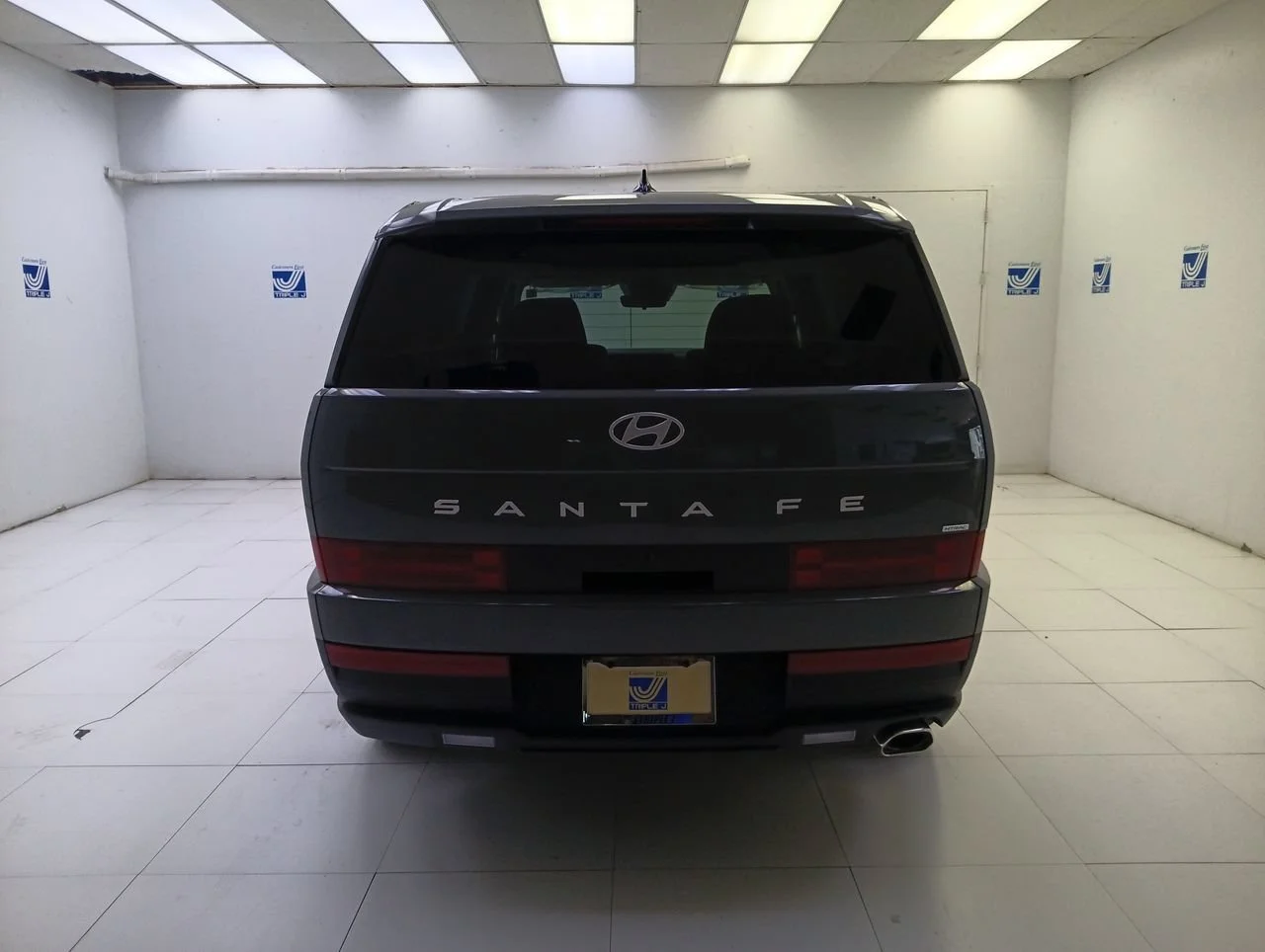 New 2026 Hampton Gray Hyundai SE image 7