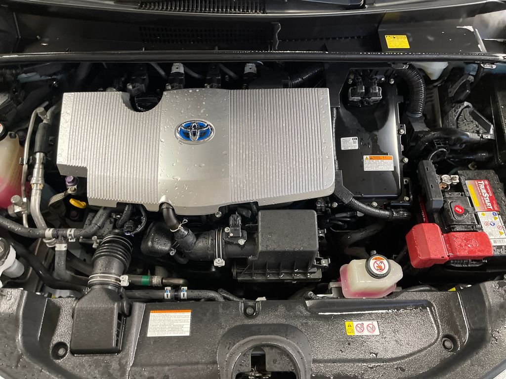 Certified Used 2017 Beige Toyota Three image 9