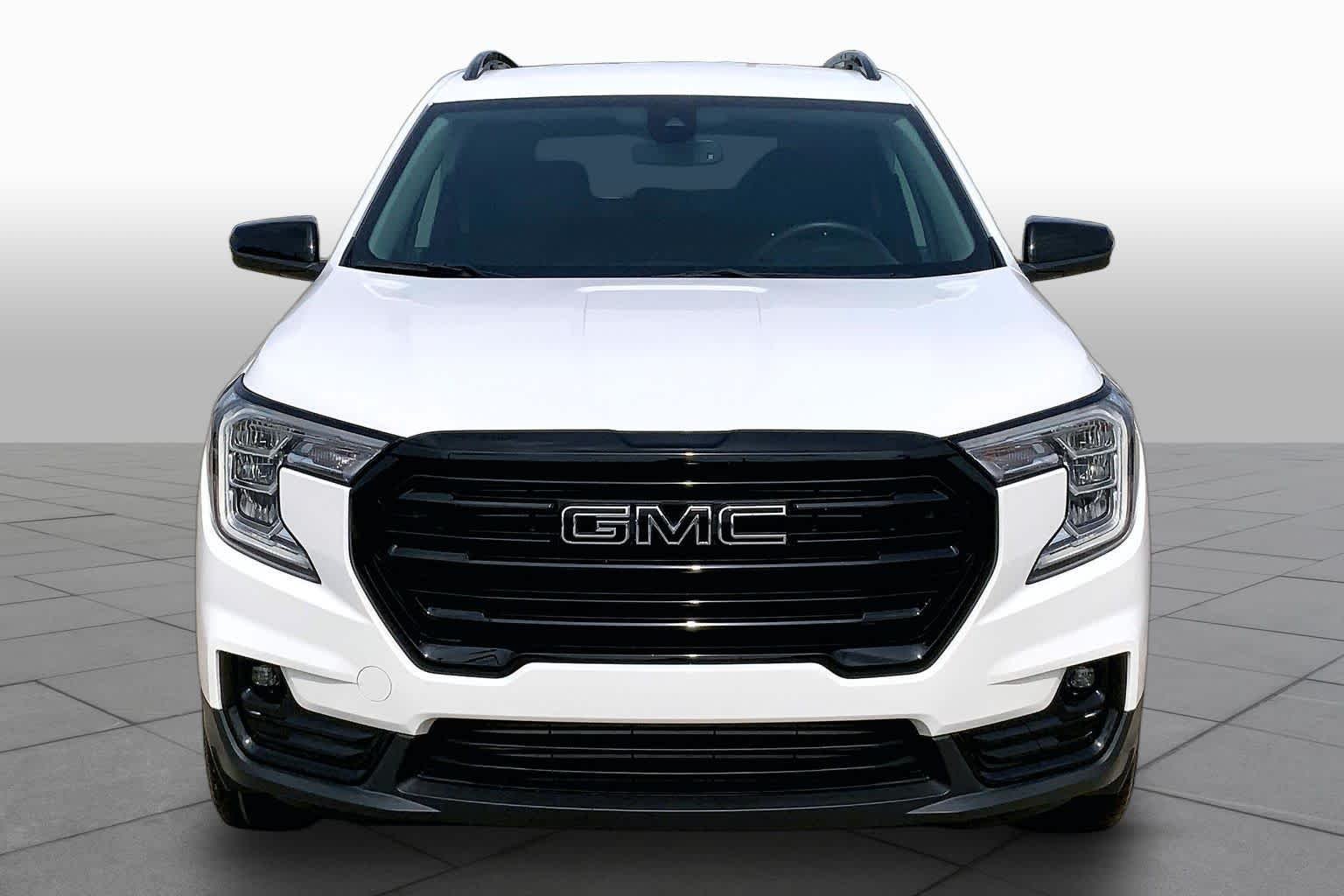 Used 2023 Summit White GMC SLT image 4