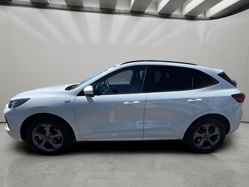 Used 2023 OXFORD WHITE Ford ST-Line Select image 3
