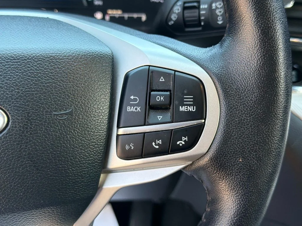 Used 2023 Silver Ford XLT image 62