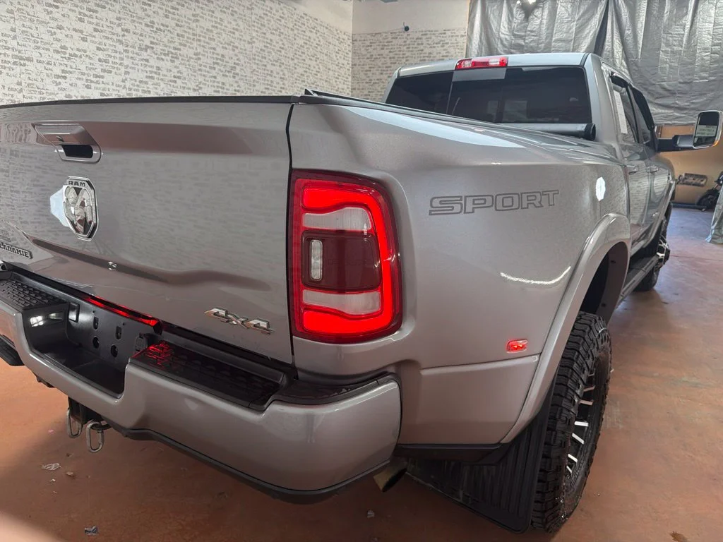 Used 2022 Billet Silver Metallic Clearcoat Ram Laramie image 7